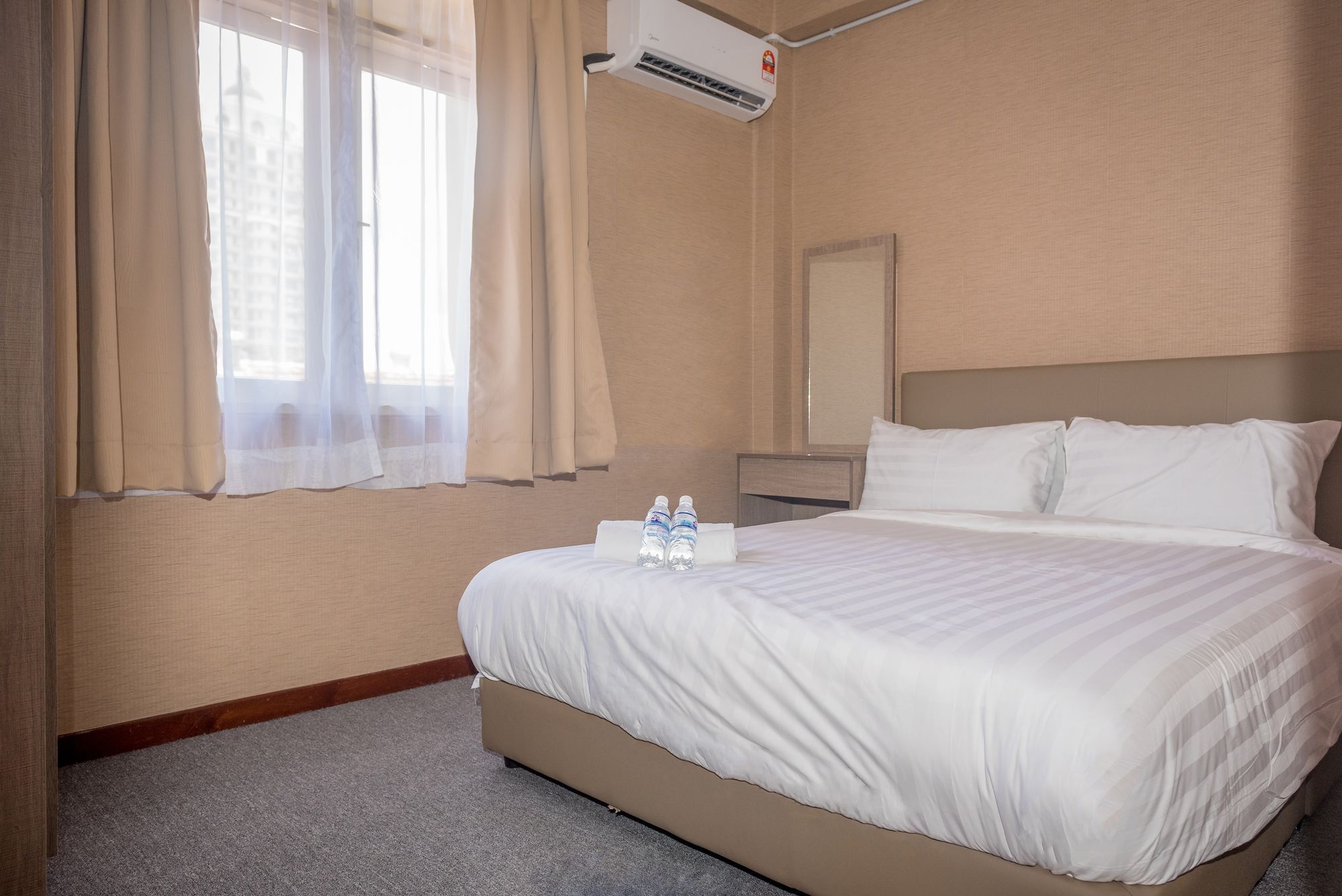 Spot On 89645 Ong'S Court Hotel George Town Exterior foto